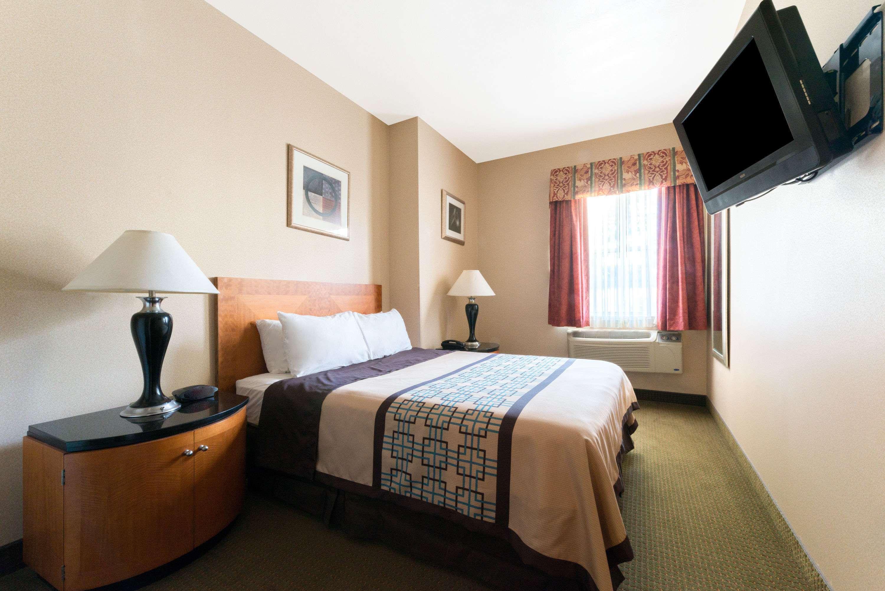 Days Inn By Wyndham Luray Shenandoah Exteriör bild