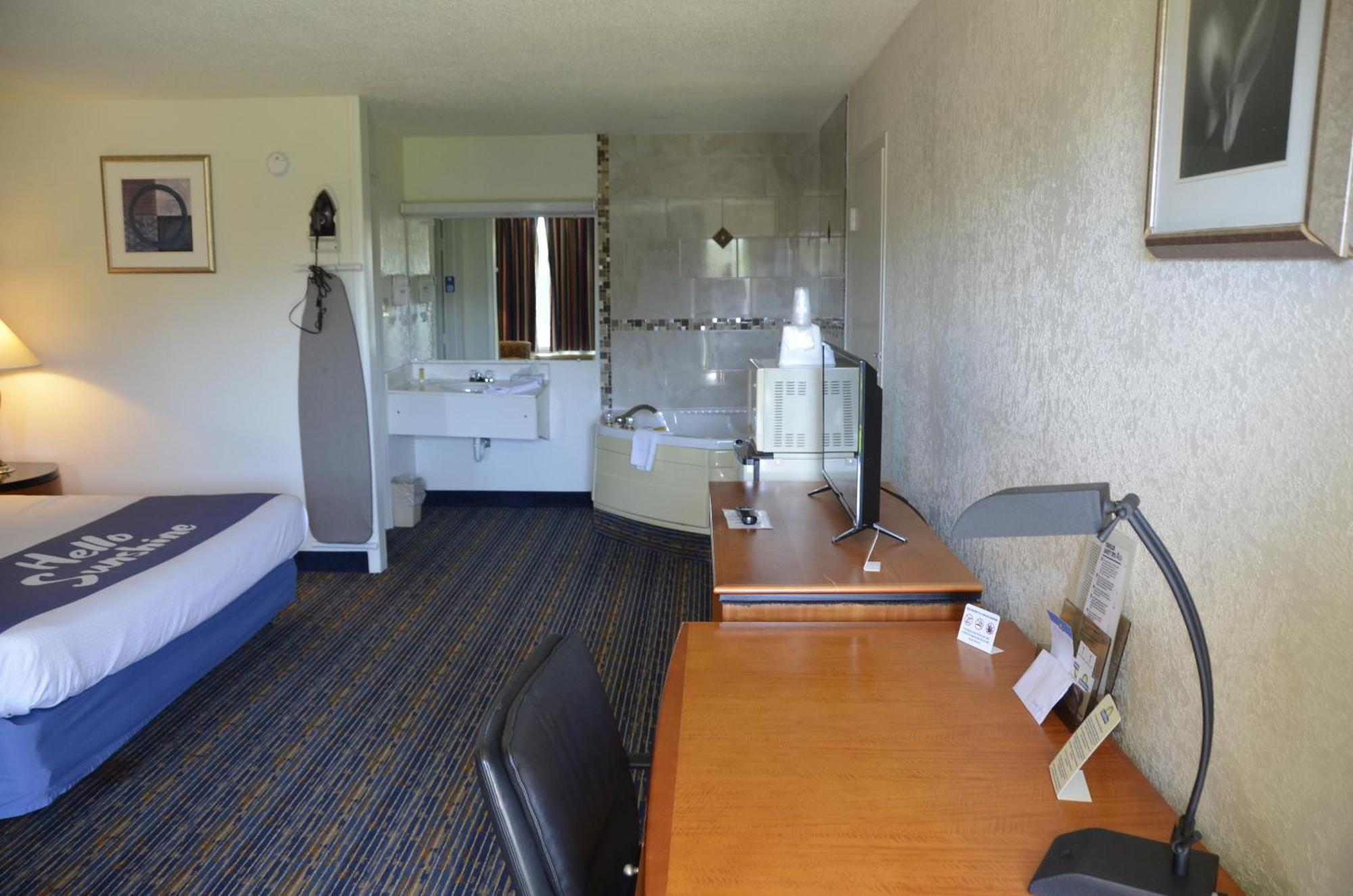 Days Inn By Wyndham Luray Shenandoah Exteriör bild